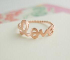 LOVE ring in rose gold 