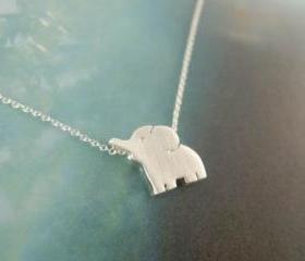 elephant necklace in silver