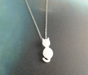 cat necklace in silver 
