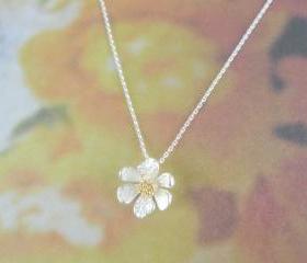 white flower necklace
